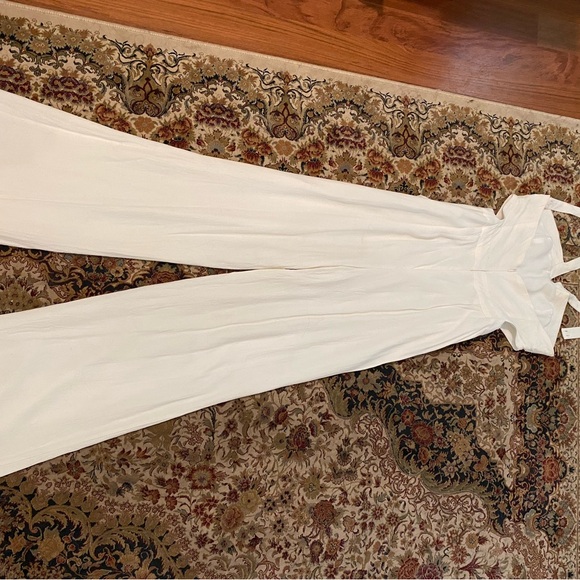 Elegant Cream Jumpsuit - Picture 2 of 4